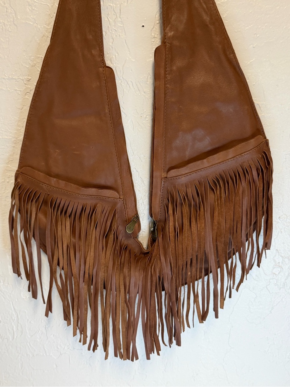 SASH Fringed Brown Leather Crossbody Bag – Boho Saddle-Style